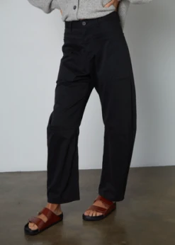 VelvetBrylie Twill Barrel Leg Pant