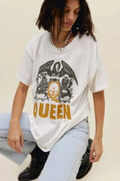 DaydreamerQueen Glitter Crest Merch Tee - Vintage White