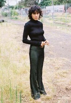 Permanent VacationFluidity Top - Black 15 Permanent VacationFluidity Top - Black -ANINE BING || ULLA JOHNSON || AGOLDE Shop permanent vacation Fluidity Top Black 20230512213658